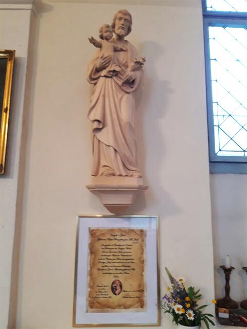 Die Statue des Heiligen Josefs die im Innenraum der Kapelle. | Foto: Privat