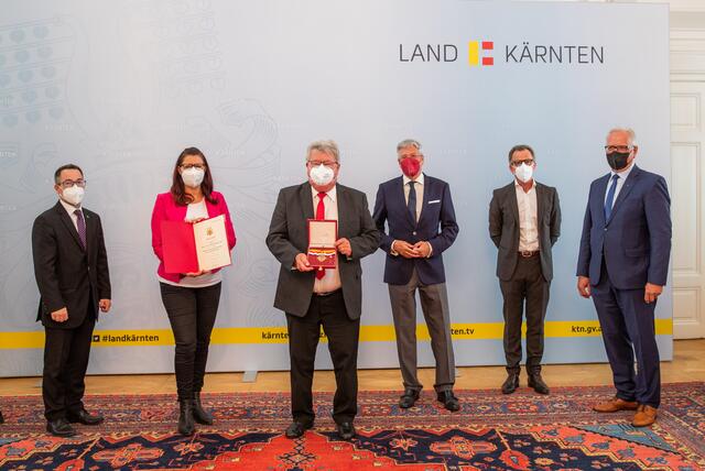 Klubobmann Markus Malle, LR Sara Schaar, Bürgermeister a.D. Gottfried Wedenig, LH Peter Kaiser, Klubobmann Herwig Seiser, 1. Landtagspräsident Reinhart Rohr., Urheber: LPD Kärnten/Jannach