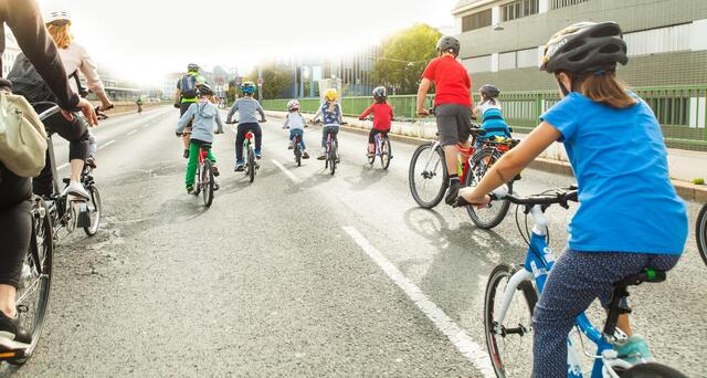 Am Samstag um 15 Uhr startet die Radparade für Klein und Groß! | Foto: Radlobby Tirol