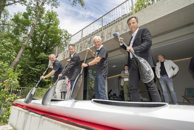 Freuen sich über die Eröffnung: Thomas Rajakovics, Kurt Hohensinner, Gerhard Peinhaupt, Siegfried Nagl (v.l.) | Foto: Stadt Graz/Fischer