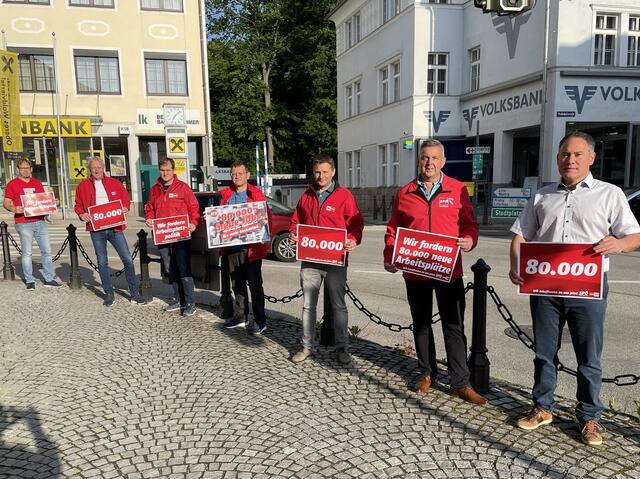 Reinhold Schneider, Michael Bierbach, Georg Janda, Macho, Werner Müller, Konrad Antoni und Thomas Miksch (v.l.).