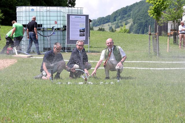 Klaus Suntinger, BFW, LR Wolfgang Klinger und LR Max Hiegelsberger. | Foto: Land OÖ/Lisa Schaffner