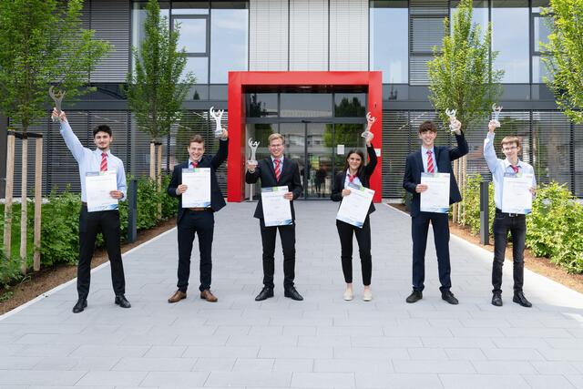 Die Lehrlingsaward-Gewinner 2021 (v.l.): Gabor Felix, Lukas Schiemer, David Schönberger, Nora Frankowicz, Stockinger Tobias und Manuel Haidecker.