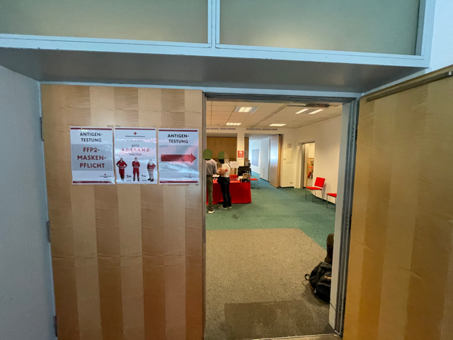 Neuer Eingang bei den Covid-Tests im Villacher Congress Center