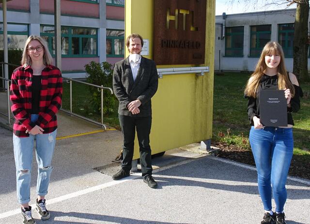 Katharina Stibi, Betreuer Prof. Wolfgang Leeb und Elisabeth Schmid (v.l.) | Foto: HTL Pinkafeld