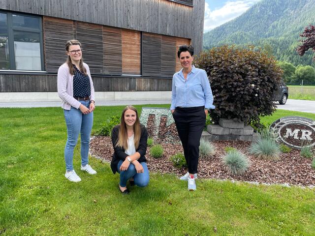 Die Wirtschaftsberaterinnen der Landwirtschaftsklammern Reutte, Landeck und Imst:  Julia Schennach, Larissa Maaß, Verena Unterkircher | Foto: Schöpf