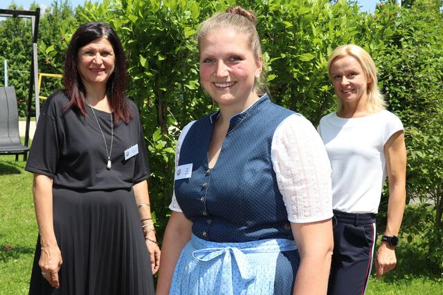 Direktorin Adelheid Burtscher-Zauner, Marlene Mayer und Sabine Pux.