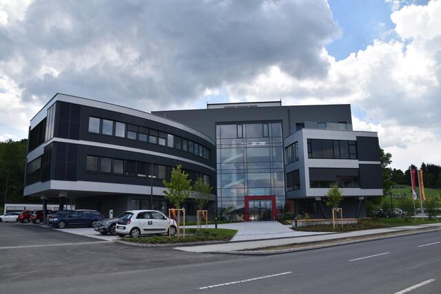 Die neue Firmenzentrale in der Dornburggasse ist für 100 Mitarbeiter ausgerichtet.