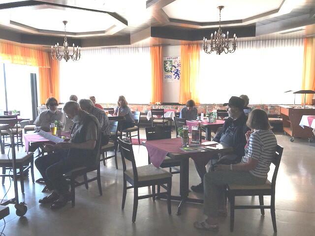 Wandl verstand es, den Zuhörern das Musical schmackhaft zu machen und sie freuen sich schon darauf, die zündenden Texte und abwechslungsreichen Melodien an einem hoffentlich lauen Sommerabend live zu erleben. | Foto: Seniorenbund Steyr/Voglsam