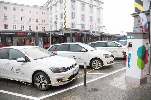 Mehr öffentliche E-Ladestationen und mehr E-Car-Sharing wünscht man sich im Linzer Rathaus. | Foto: Linz AG/fotokerschi.at