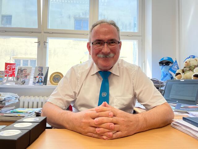 Friedenssoldat Gerhard F. Dujmovits im Gespräch mit den BEZIRKSBLÄTTERN.