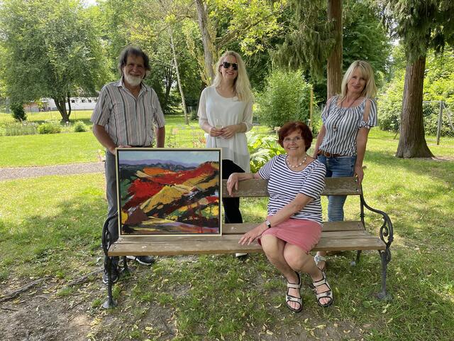 Die künstlerischen Leiter Gerhard Gutmann und Tamara Vogrin-Tara mit Christa Nickl-Wlodkowski und Susanne Hiebler (v.l.).  | Foto: WOCHE