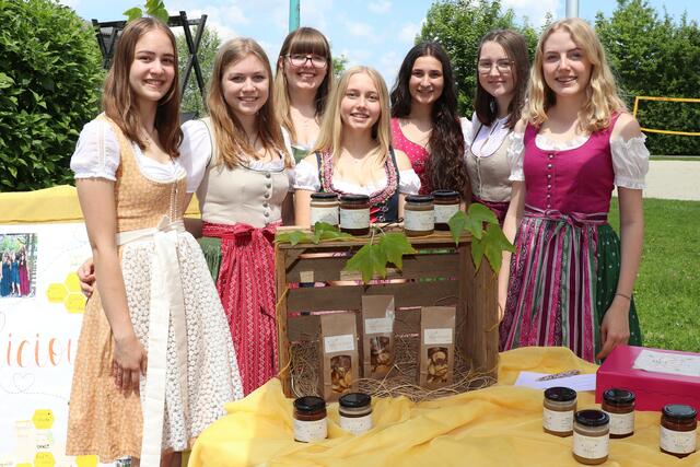 "Beelicious" produzieren und vermarkten Produkte auf der Basis von Honig.