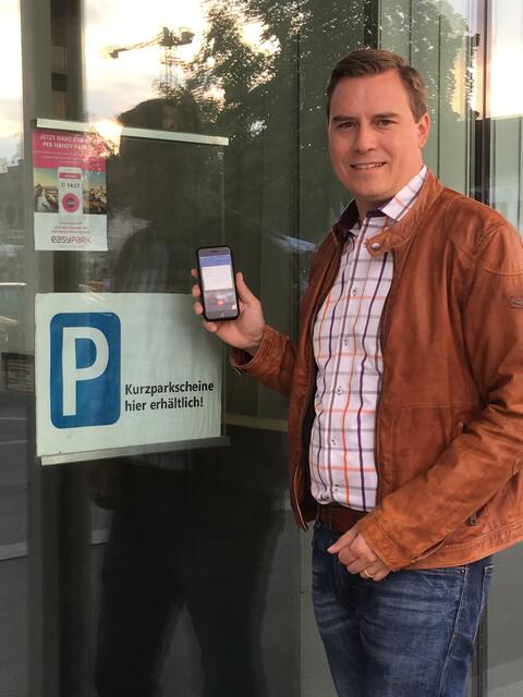 Geht es nach Wirtschaftsstadtrat Christoph Kaufmann soll die Handynutzung beim Kurzparken signifikant gesteigert werden.
