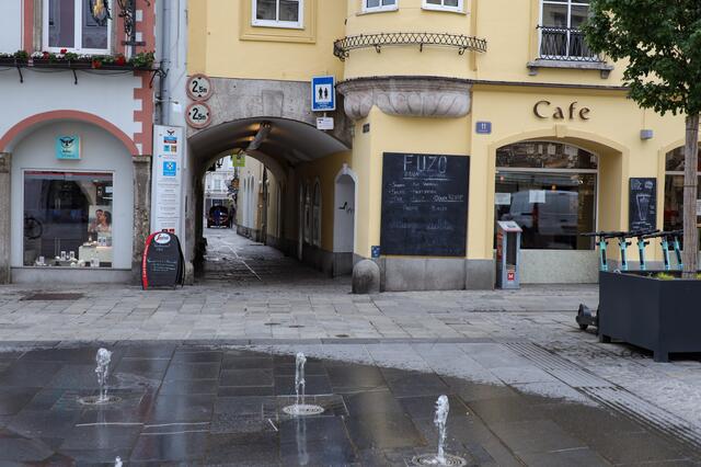 Tatort Hafergasse: Hier am Stadtplatz an der Ecke zu den hinteren Altstadtgassen kam es in jener Nacht zu zweien der Übergriffe.