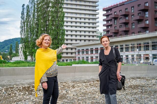 Immobilienvermittlerinnen Tanja Grosseck-Kreinig (PlanetHome) und Renate Herzeg (Delta) freuen sich auf die provisionsfreien Mietwohnungen