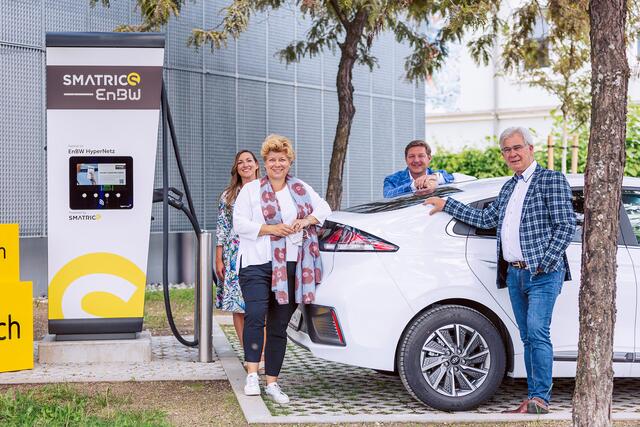 In der Nikolaigasse in Villach wurde bereits die zweite ESchnellladestation mit einer Ladeleistung von bis zu 300 kW in Betrieb genommen.