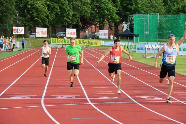 Samuel Lengauer (grünes Leibchen, Startnummer 174) holte über 400 Meter die Bronzemedaille.