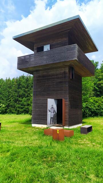 Nachbau eines römischen Wachturms am Limesweg | Foto: Aina Geber