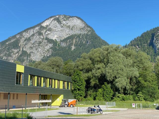 Der Mord passierte in der Nähe der Gesundheits- und Krankenpflegeschule.  | Foto: ZOOM.Tirol