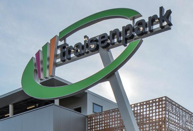 Shoppen im Traisenpark.