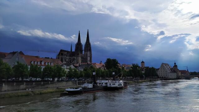 Der Regensburger Dom gehört neben dem Kölner Dom zu den bedeutendsten gotischen Kathedralen in Deutschland.  | Foto: Aina Geber