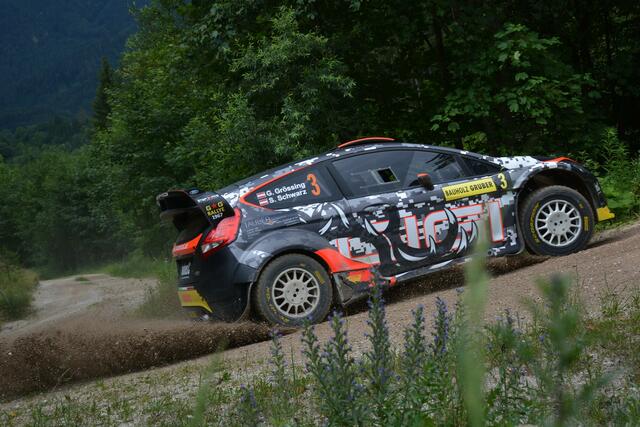 Bei der Red Stag Rallye müssen die Fahrer 8 Sonderprüfung bestehen.  | Foto: Harald Illmer