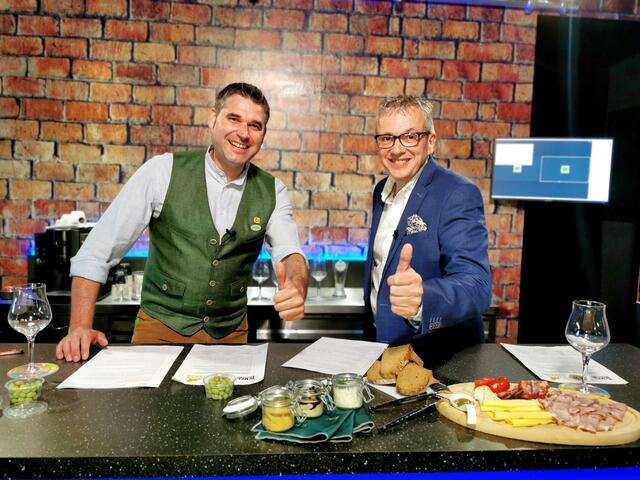 Maria Taferls Bierkenner Andreas Frey und Gastroprofi August Teufl bei der Verkostung