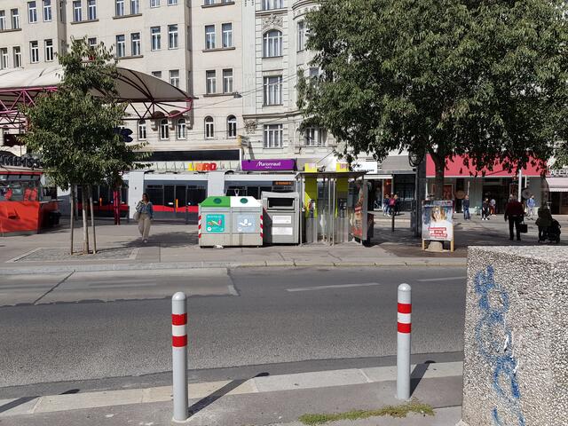 Der Trude-Waehner-Platz soll nun bald zu einem klimafitten Platz in der Josefstadt werden. | Foto: BV8