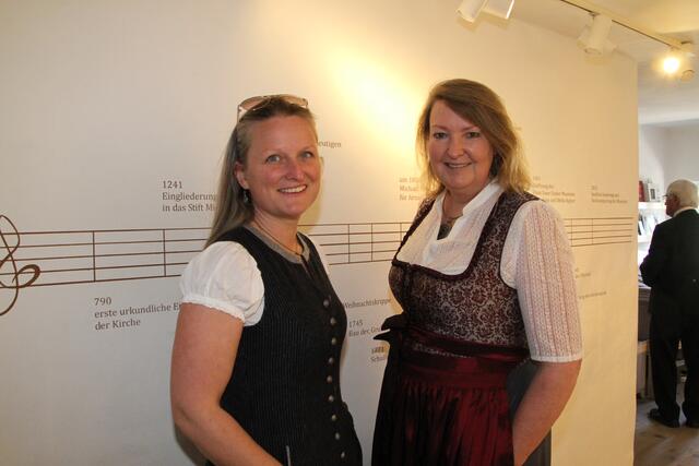 Tine Frauscher (l. ) löst Patricia Outland als Tourismus-Chefin ab.