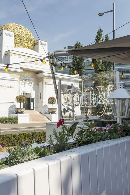 Das "404 - Don't Ask Why" befindet sich am Naschmarkt vis-a-vis der Secession. | Foto: Mato Johannik