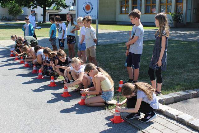 Die Aktion zeigte den Kindern das richtige Verhalten als Verkehrsteilnehmer.
