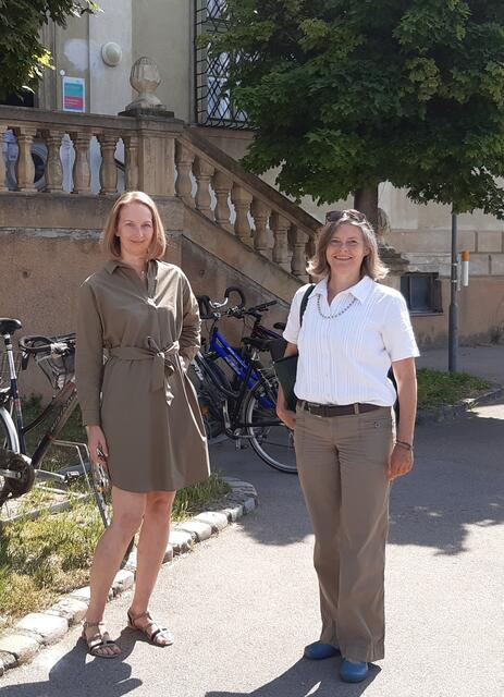 Monika Pilgerstorfer und Gabriele Dienstl beraten Firmen zum neuen Betriebsservice.