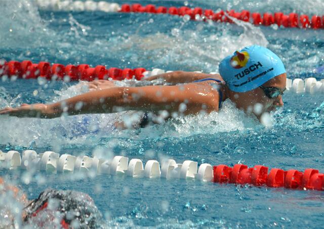 Zu wenig öffentliche Wasserflächen gibt es nach dem Wave-Aus für den Schulsport, aber auch den Leistungssport. Das könnte sich mit einem Regionalbad in Langkampfen ändern. (Symbolfoto)