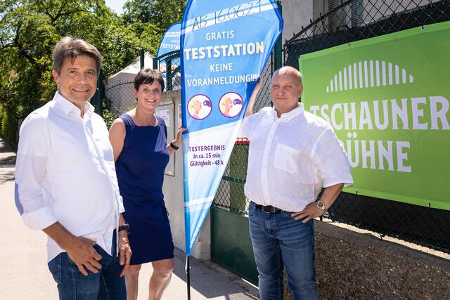 Gemma Testen zur Tschauner Bühne.
