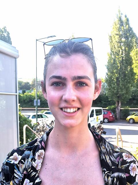 Hier im Bad treffe ich viele meiner Freunde, es ist in meiner Nähe und es ist sauberer als die Donau. Caroline Gamper, Krems 