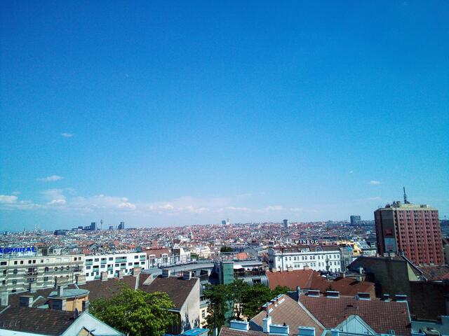 IKEA: Ausblick von der Dachterrasse über die Stadt | Foto: Maurizio Giorgi