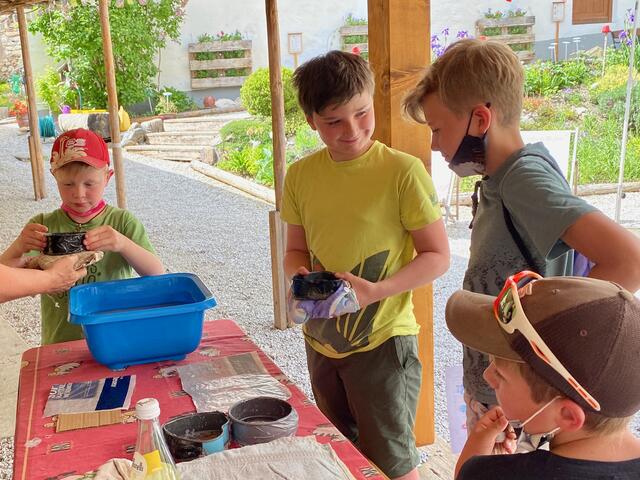 Vor allem die Kinder freuten sich über die Erlebnis- und Experimentierstationen zur Klimawandelanpassung. | Foto: Klar! Zukunftsregion Ennstal/Prüggler