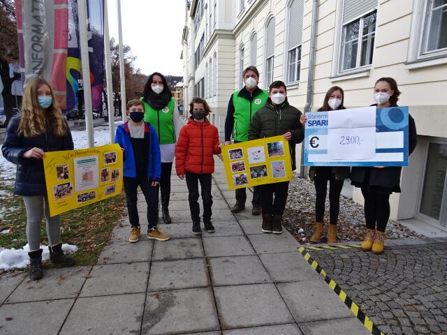 Scheckübergabe des NMS Weiz an den Zukunft-Dank-Dir. | Foto: Zukunft dank dir