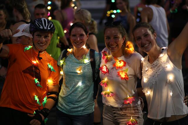 Alles, was leuchtet, muss am 28. Juli mit! | Foto: Happy Fitness