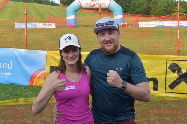Kristin Posch freute sich am Samstag über zwei Siege beim Heimrennen, Hannes Angerer über zwei zweite Plätze und Platz 1 im Gesamtweltcup. | Foto: Michael Strini