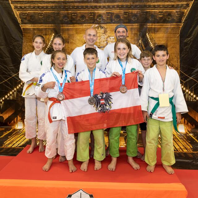 Erfolgreiche "Standortbestimmung": der Judoclub Klosterneuburg kommt mit fünf Medaillen aus Budapest zurück nach Hause.