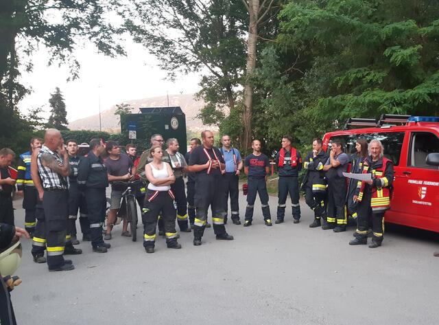 Fünf Boote und eine Drohne wurden eingesetzt, doch die Suche nach dem Vermissten in der Donau blieb erfolglos.