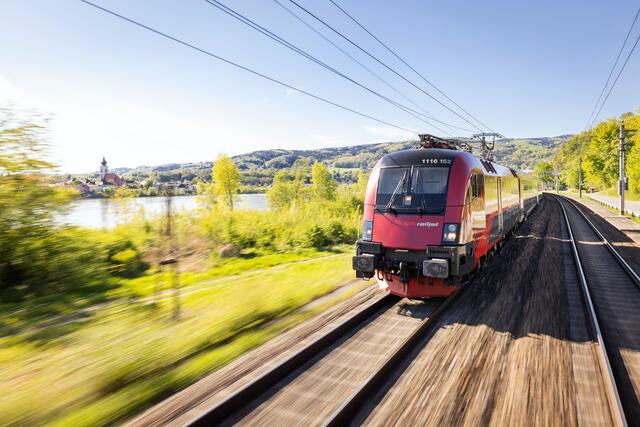 Bald kann man wieder rund um die Uhr mit der S-Bahn unterwegs sein. | Foto: C. Eisenberger