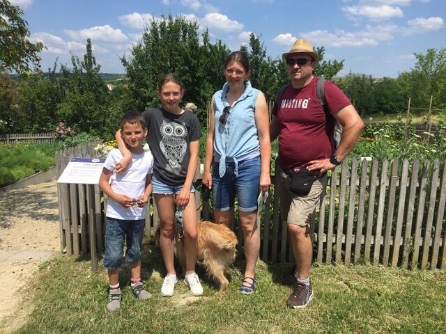 Familie Pommerenke mit ihrer Hündin Giovanna