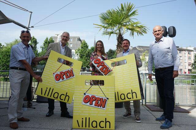 Gerhard Stroitz, Bernhard Plasounig, Claudia Kohl, Bürgermeister Günther Albel und Georg Overs präsentierten das neue Sommerprogramm.