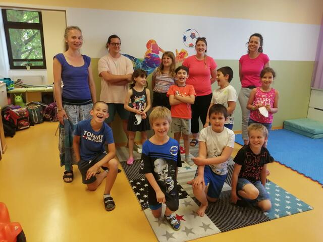 Der Spaß und die Freude im Team sind bei den Kindern der Kindergruppe Schmetterling in Mank sichtlich riesengroß. | Foto: Kindergruppe Schmetterling