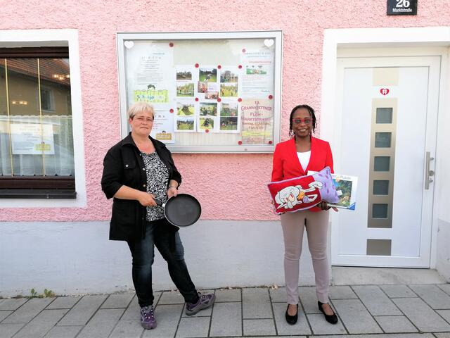 Von links: Andrea Pawlicek und Beverley Allen-Stingeder | Foto: Kinderfreunde Gramastetten