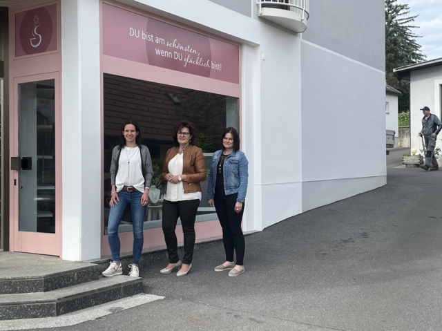 Das kreative Trio freut sich auf zahlreiche Gäste.