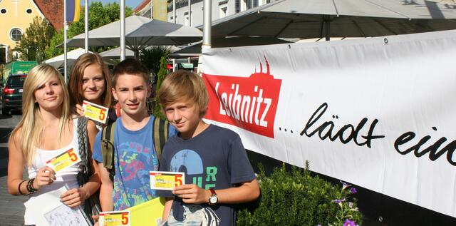 Die Schulschlussparty am Leibnitzer Hauptplatz hat eine jahrelange Tradition und erfreut sich größter Beliebtheit.  | Foto: Leibnitz lädt ein